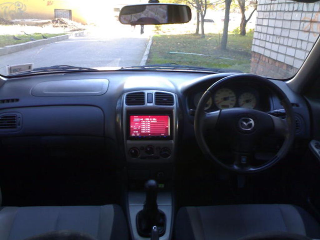 2001 Mazda Familia