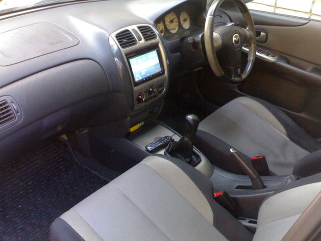 2001 Mazda Familia