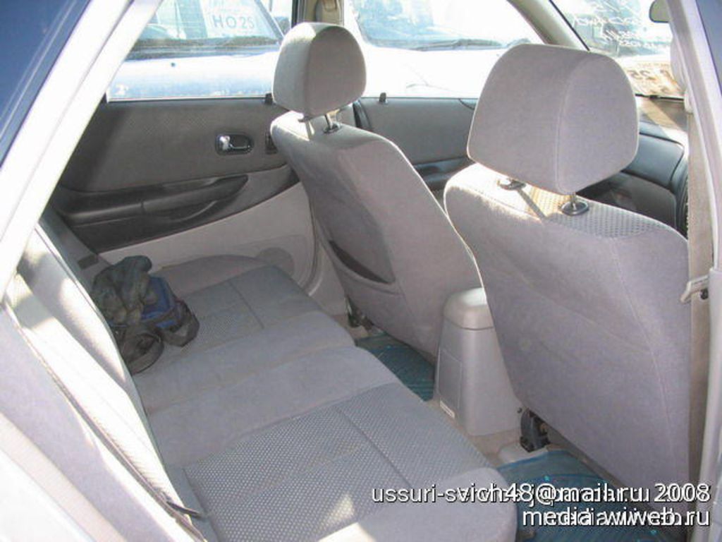 2001 Mazda Familia