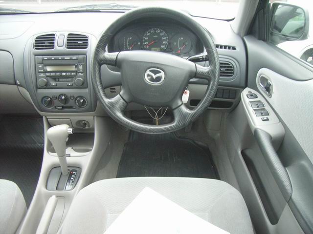 2001 Mazda Familia Photos