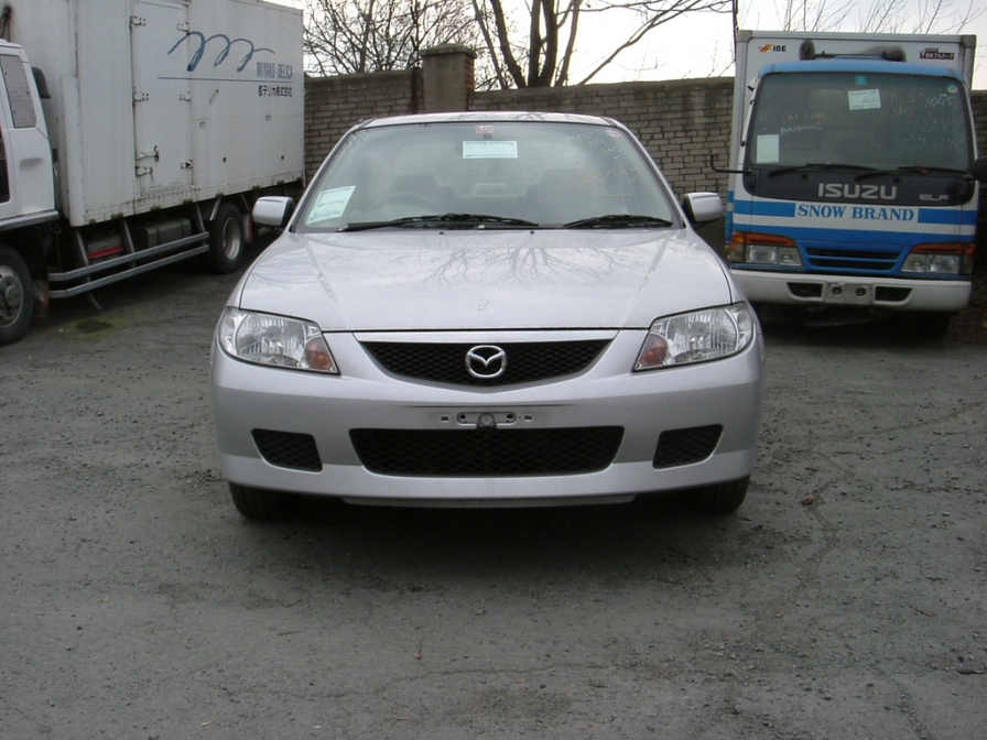 2001 Mazda Familia Pictures