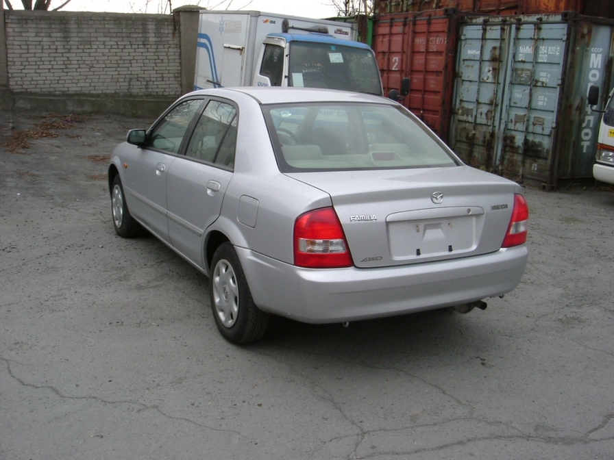 2001 Mazda Familia Photos