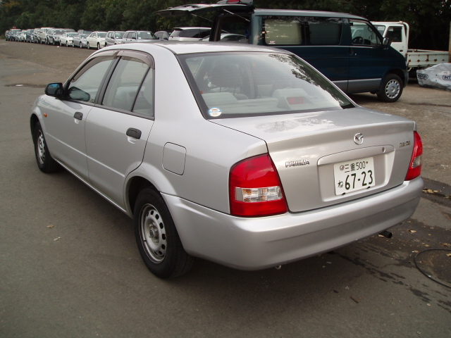 2001 Mazda Familia Photos