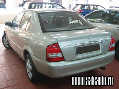 2001 Mazda Familia Pictures