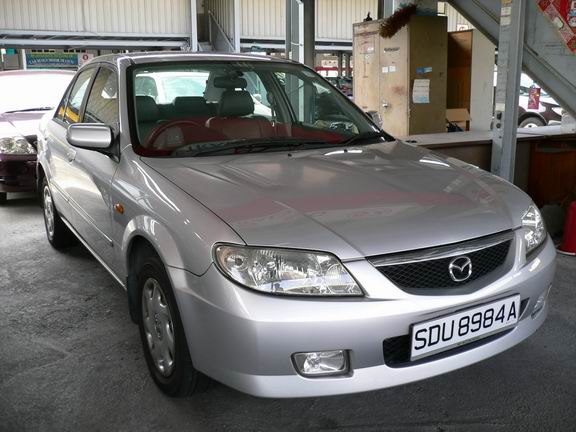 2001 Mazda Familia Pictures