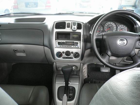 2001 Mazda Familia Photos