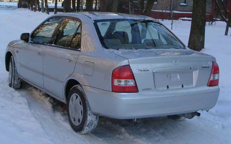 2001 Mazda Familia Images