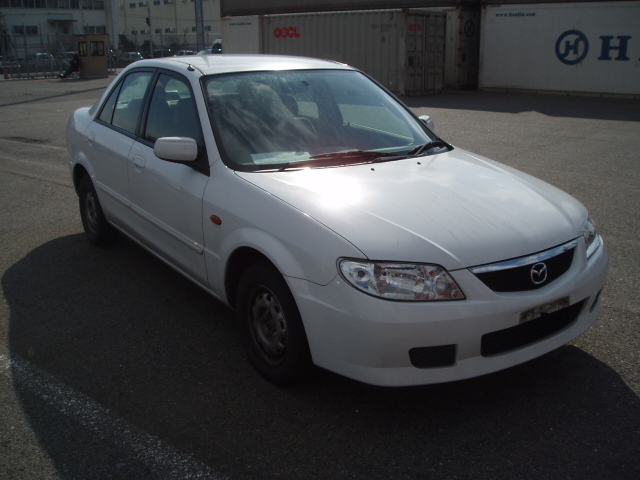 2001 Mazda Familia Photos