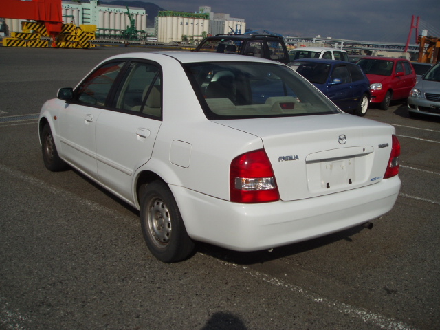 2001 Mazda Familia Photos