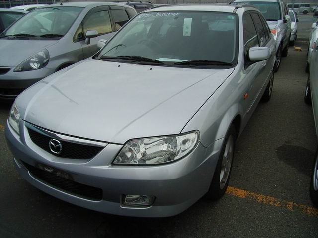 2001 Mazda Familia Pictures