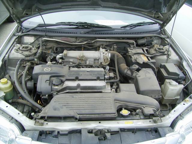 2001 Mazda Familia Pictures