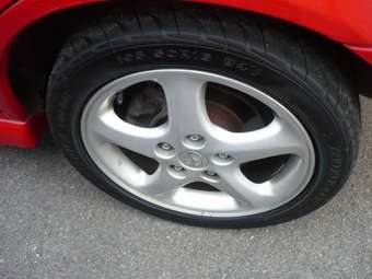 2001 Mazda Familia Images