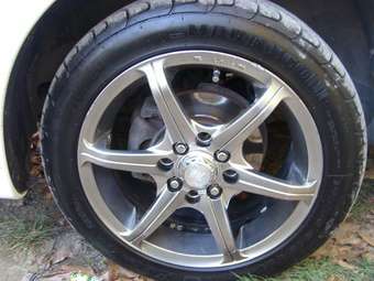 2001 Mazda Familia Pictures