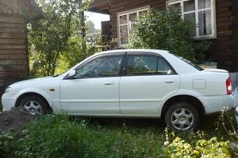 2001 Mazda Familia Photos