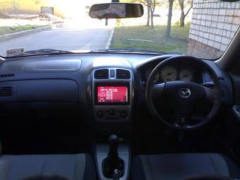 2001 Mazda Familia Photos