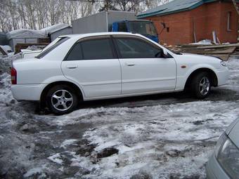 2001 Mazda Familia Photos