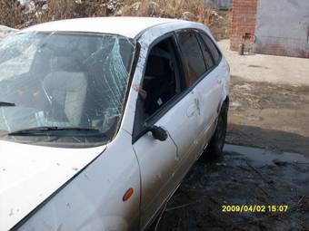 2001 Mazda Familia Pictures