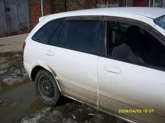 2001 Mazda Familia Photos