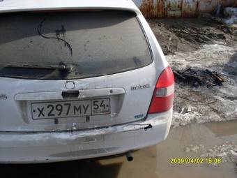 2001 Mazda Familia Pictures