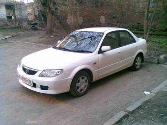 2001 Mazda Familia Photos