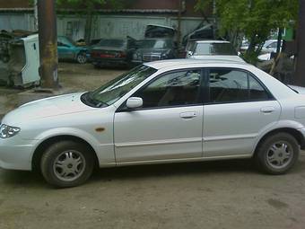 2001 Mazda Familia Pictures