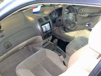 2001 Mazda Familia Photos