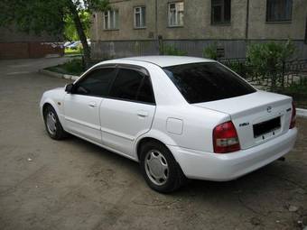 2001 Mazda Familia Pictures