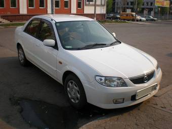 2001 Mazda Familia Pictures