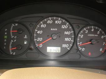 2001 Mazda Familia Pictures