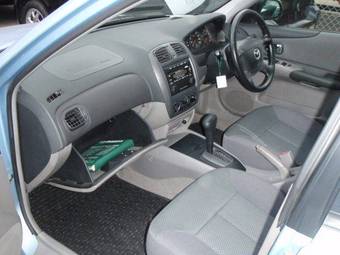 2001 Mazda Familia Pictures