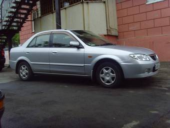 2001 Mazda Familia Images