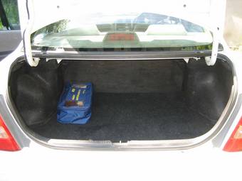 2001 Mazda Familia Pictures