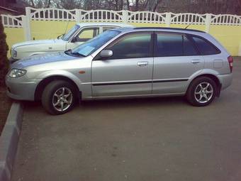 2001 Mazda Familia Photos