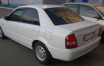 2001 Mazda Familia Photos