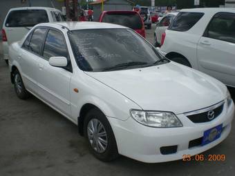 2001 Mazda Familia Photos