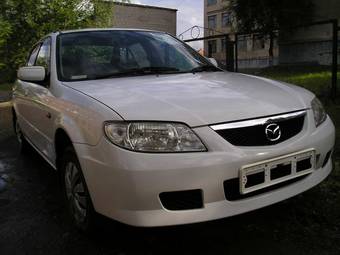 2001 Mazda Familia Photos