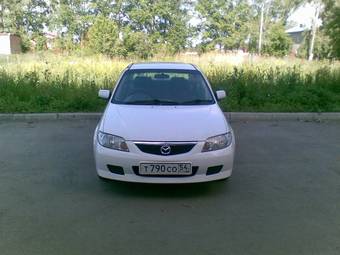 2001 Mazda Familia Images
