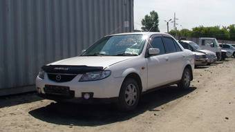 2001 Mazda Familia Photos