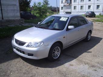 2001 Mazda Familia Photos