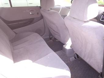 2001 Mazda Familia Pictures