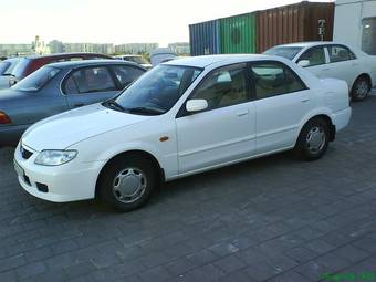 2001 Mazda Familia Photos