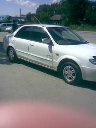 2001 Mazda Familia Pics