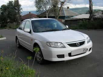 2001 Mazda Familia Pictures