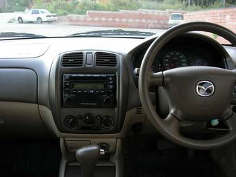 2001 Mazda Familia Pictures