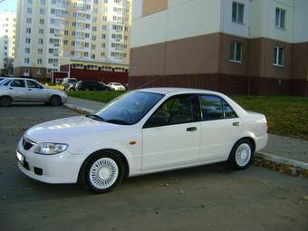 2001 Mazda Familia Photos