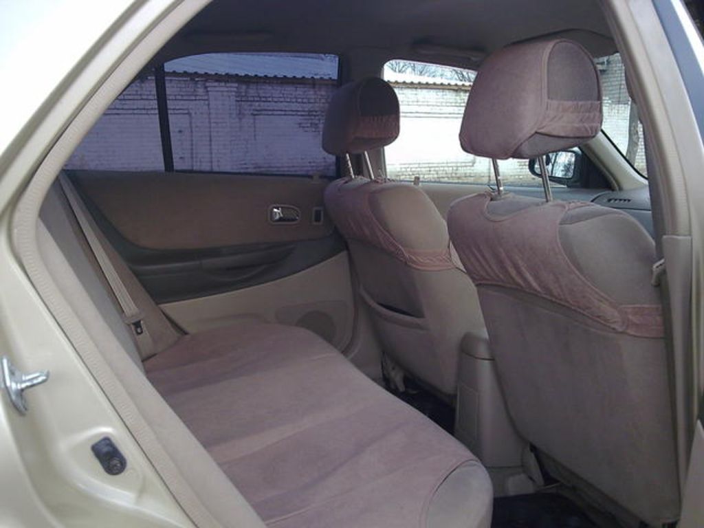2002 Mazda Familia