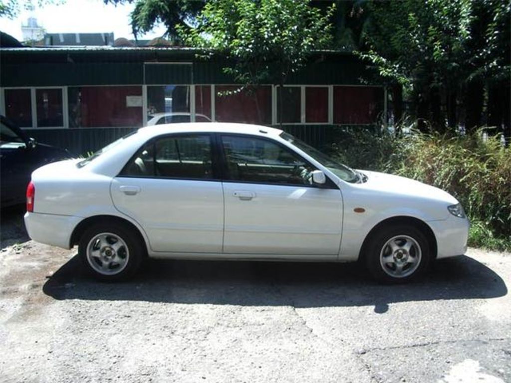 2002 Mazda Familia