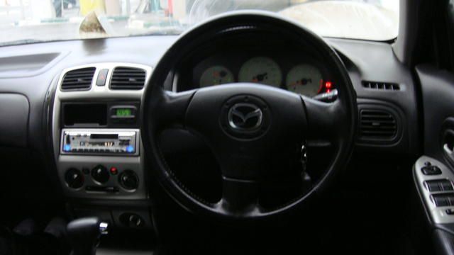 2002 Mazda Familia