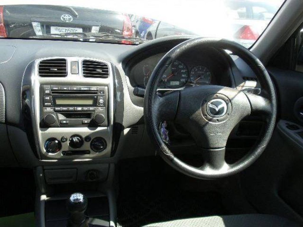 2002 Mazda Familia