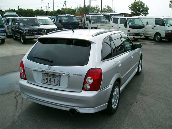 2002 Mazda Familia Pictures